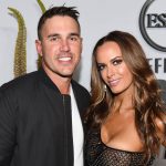 Esposa de Koepka emocionada tras revelarse la dura realidad matrimonial