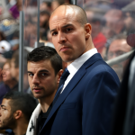 Entrenador de Capitals promete audazmente tras derrota ante Hurricanes