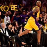 Subasta camiseta última temporada Kobe Bryant, precio asombroso
