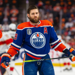 Draisaitl frustrado por preguntas constantes sobre defensa de Oilers