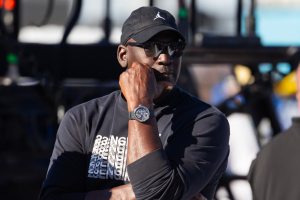 Ex-Reportero ESPN desacredita a Jordan, NBC pierde $215 millones
