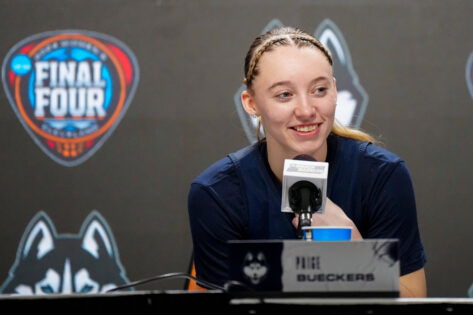 Kaitlyn Chen se reúne con Paige Bueckers en UConn, Connecticut