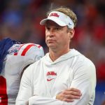 Kiffin pierde a un importante miembro del equipo por los Giants de Dart