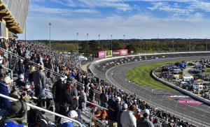 Gigante de $2.4B adquiere NASCAR Speedway por 7 años